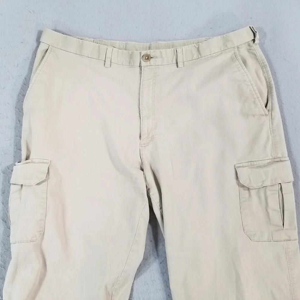Haggar cargo pants men's 42 x 30 beige cotton comfort waist outdoor hiking